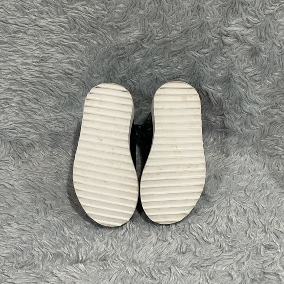 Baby GAP Black Boots, Size 6 - Picture 8 of 12